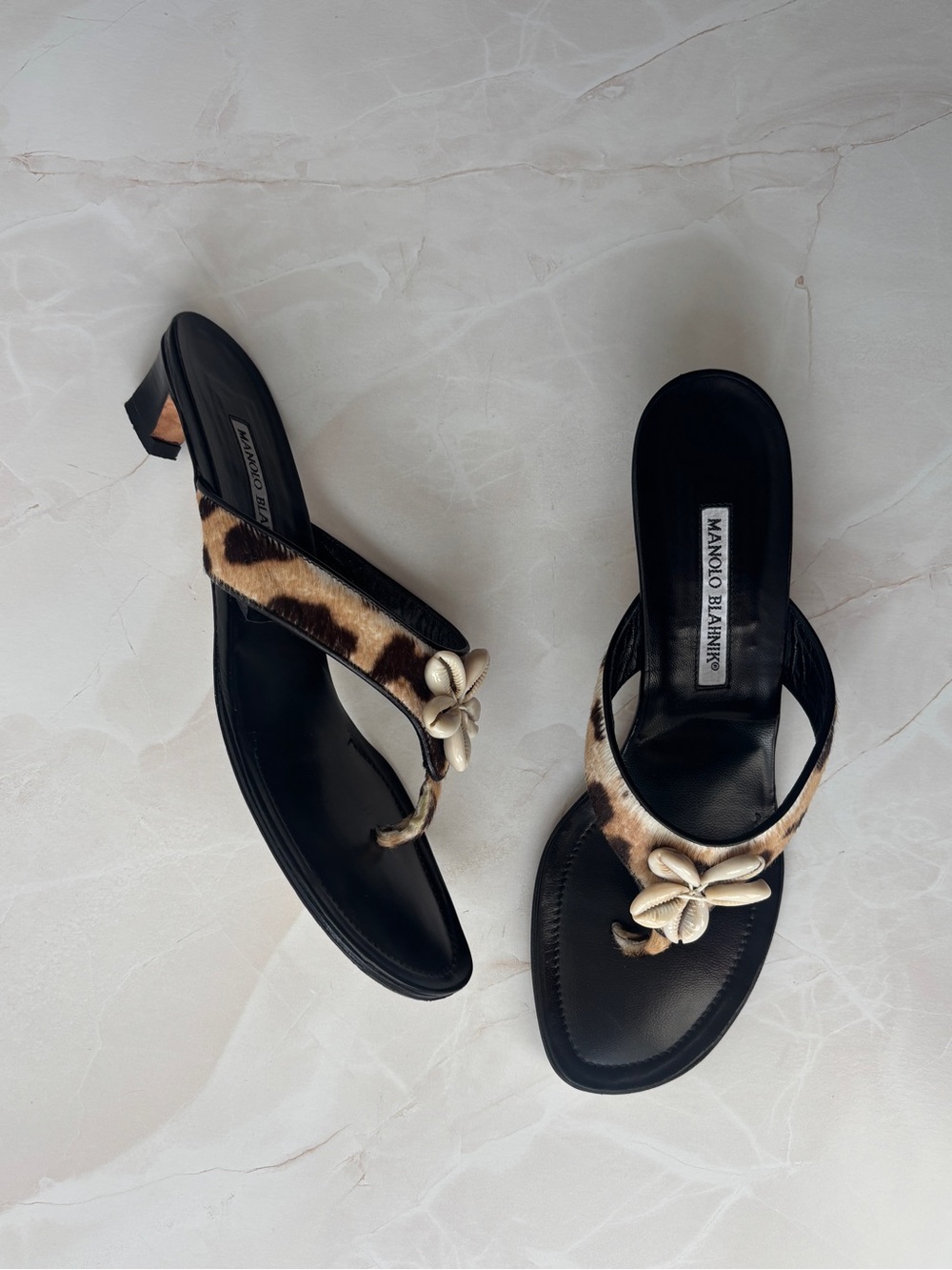 vintage Y2K Manolo Blahnik leopard calf hair shell thong sandal
